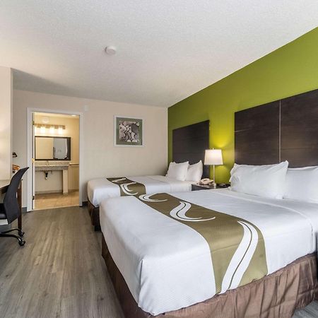 Quality Inn & Suites Vandalia Near I-70 And Hwy 51 Exterior foto