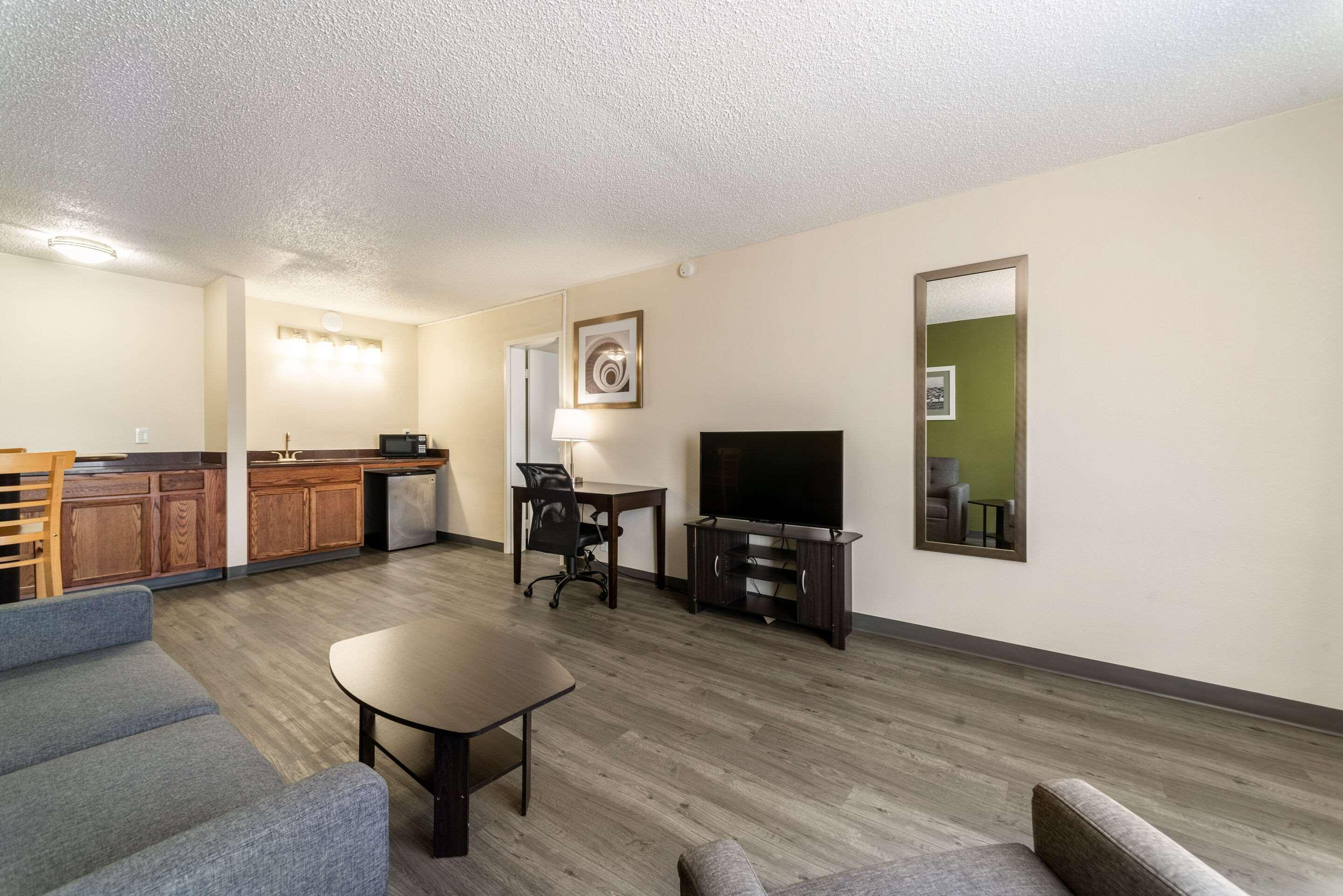 Quality Inn & Suites Vandalia Near I-70 And Hwy 51 Exterior foto