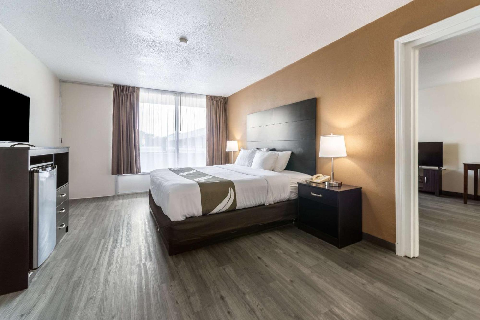 Quality Inn & Suites Vandalia Near I-70 And Hwy 51 Exterior foto